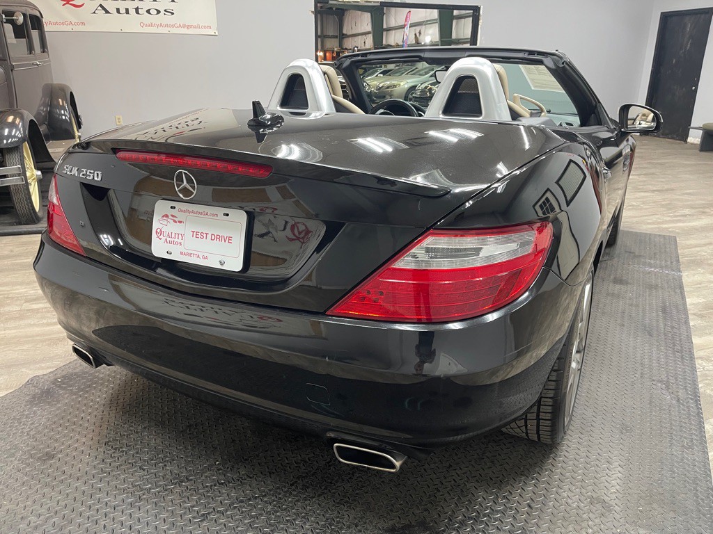 2013 Mercedes-Benz SLK-Class Image 8