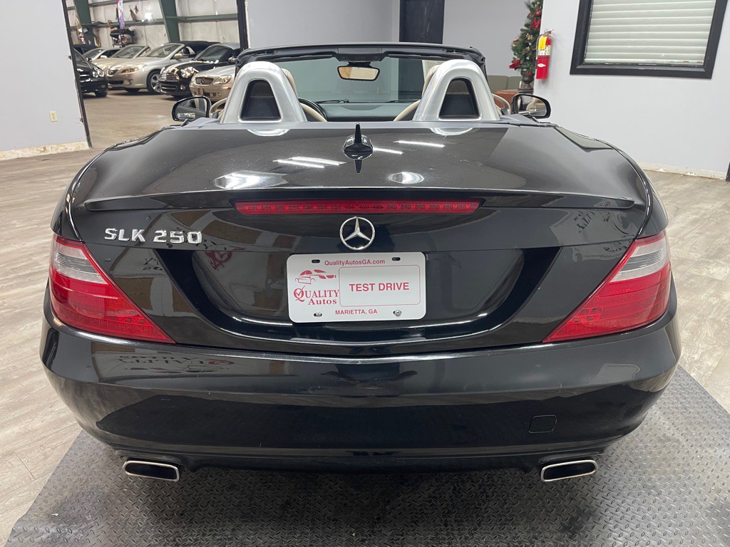 2013 Mercedes-Benz SLK-Class Image 9