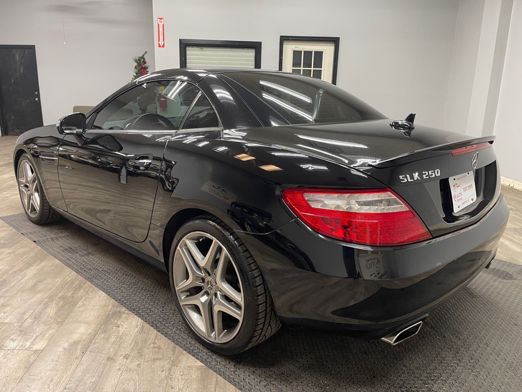 2013 Mercedes-Benz SLK-Class Image 15