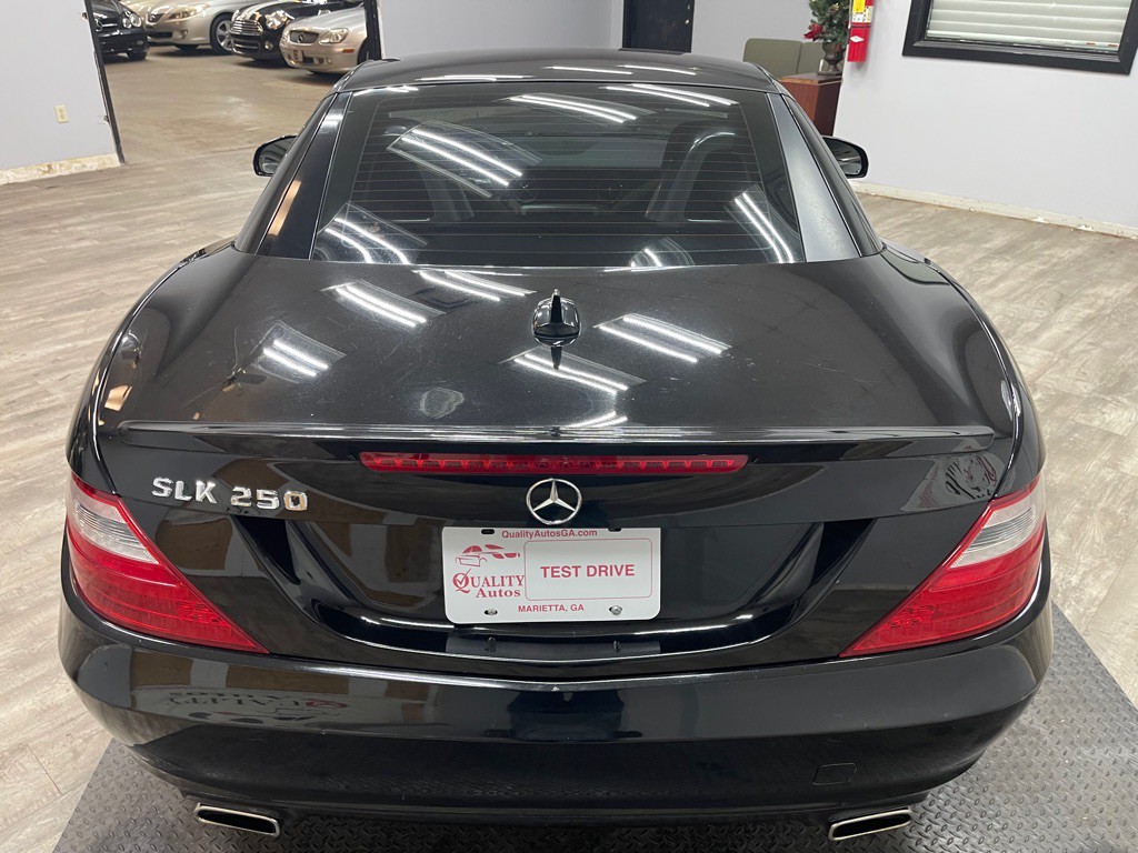 2013 Mercedes-Benz SLK-Class Image 16