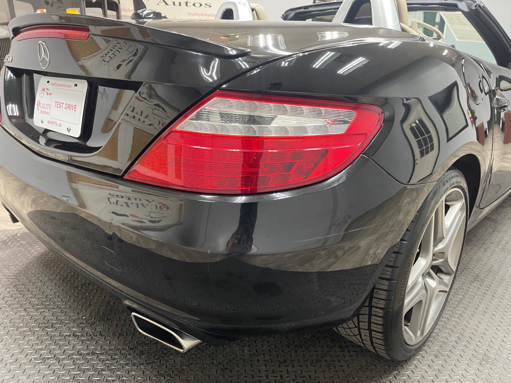 2013 Mercedes-Benz SLK-Class Image 19