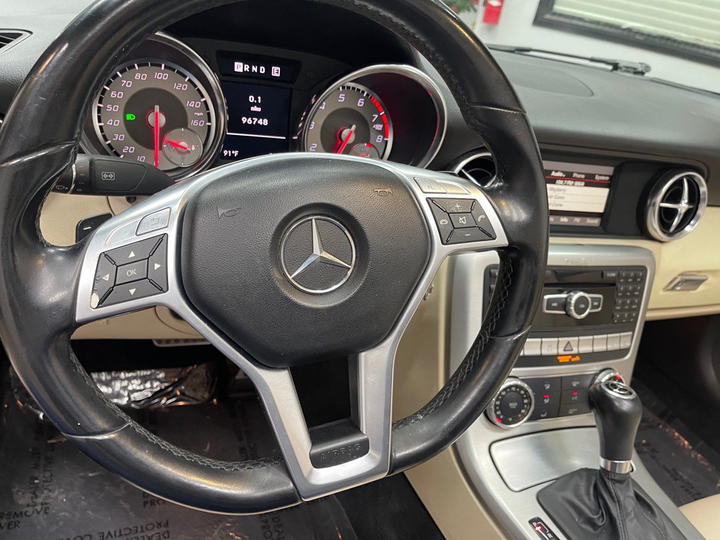2013 Mercedes-Benz SLK-Class Image 30