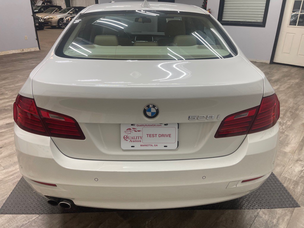 2015 BMW 5 Series Image 12