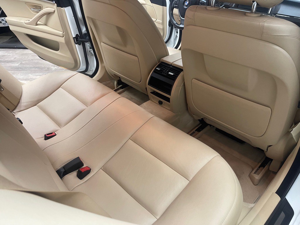 2015 BMW 5 Series Image 23