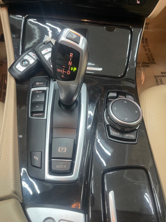 2015 BMW 5 Series Image 31