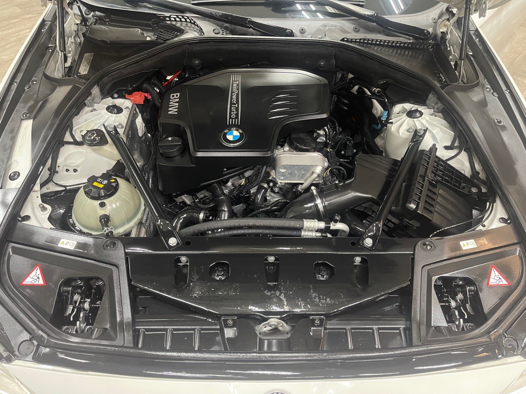 2015 BMW 5 Series Image 39