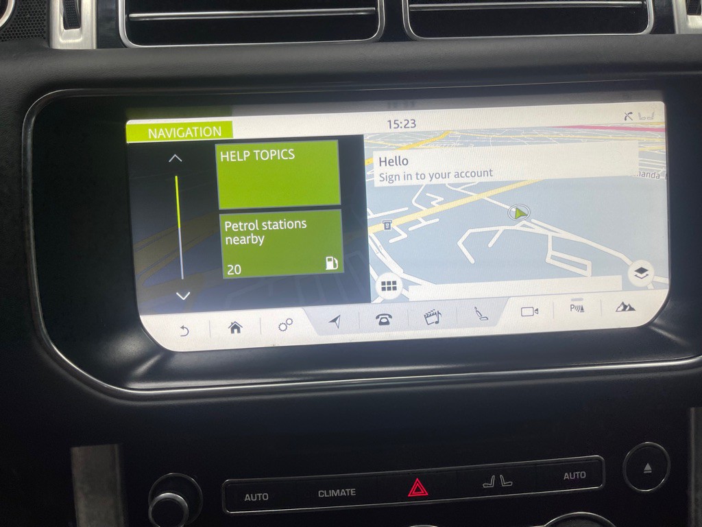 2017 Land Rover Range Rover Image 32