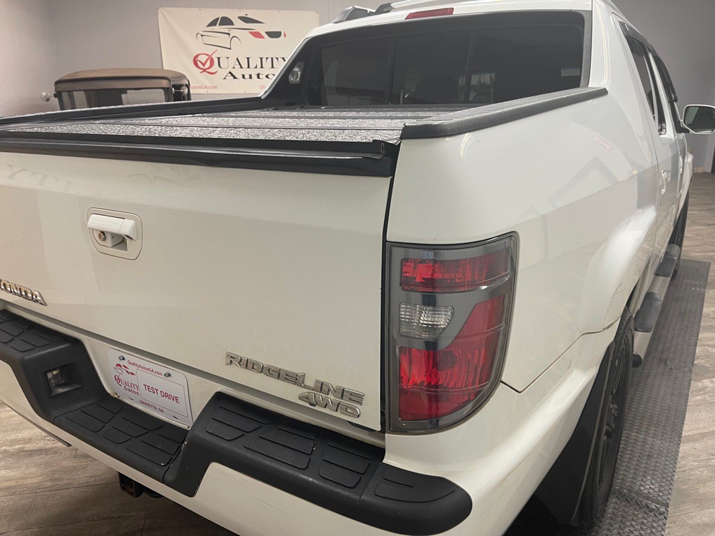 2013 Honda Ridgeline Image 16
