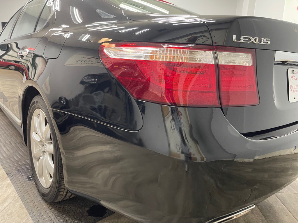 2009 Lexus LS Image 11