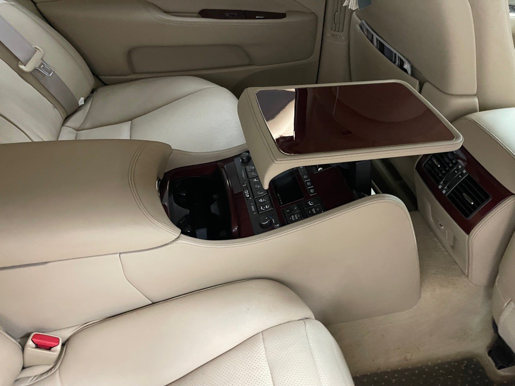 2009 Lexus LS Image 21