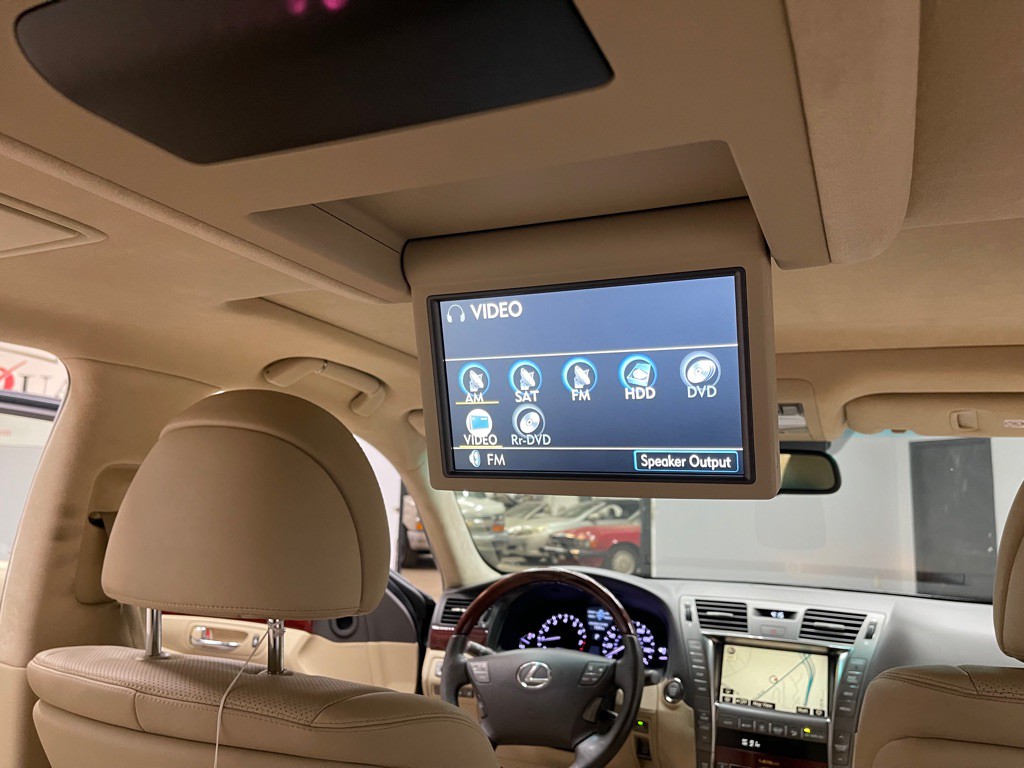 2009 Lexus LS Image 30