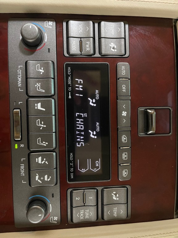 2009 Lexus LS Image 35