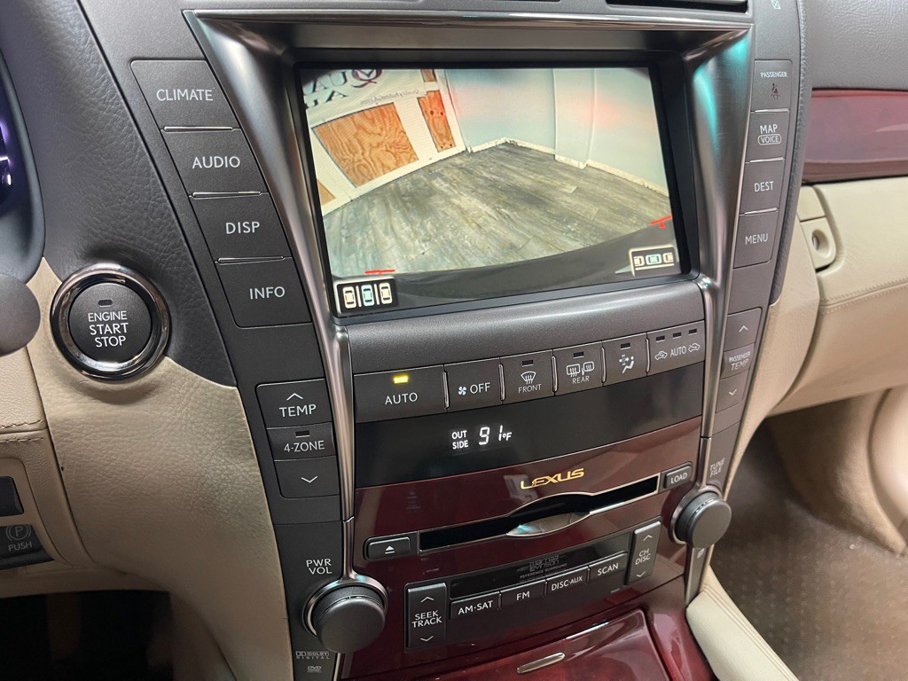 2009 Lexus LS Image 39