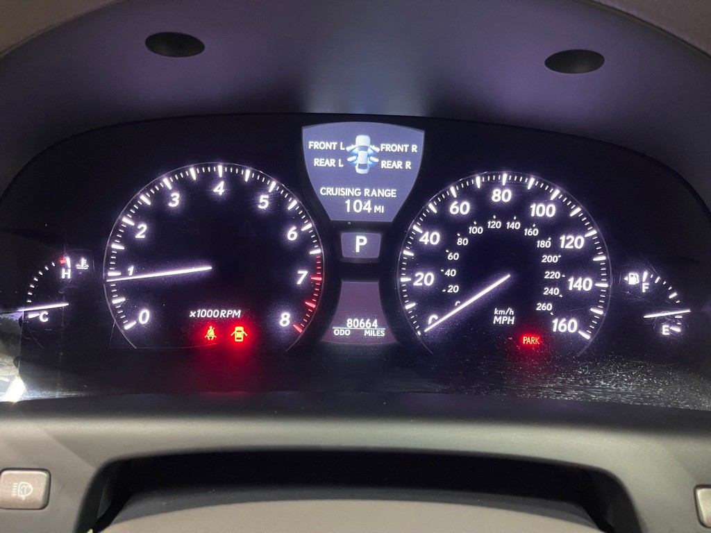 2009 Lexus LS Image 40