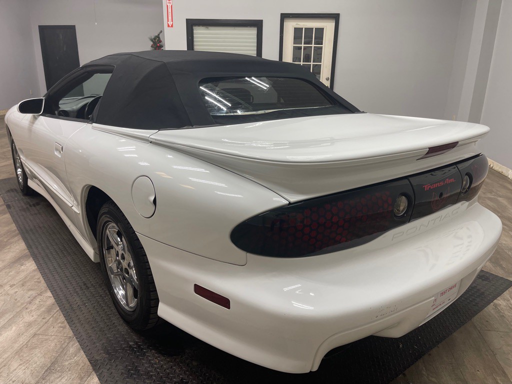 2000 Pontiac Firebird Image 7