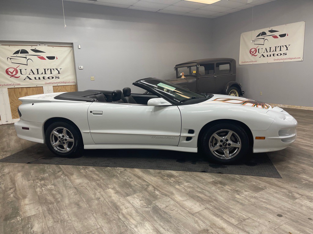2000 Pontiac Firebird Image 9