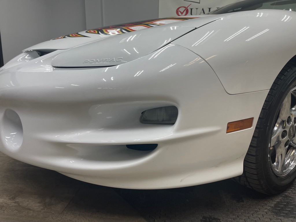 2000 Pontiac Firebird Image 17