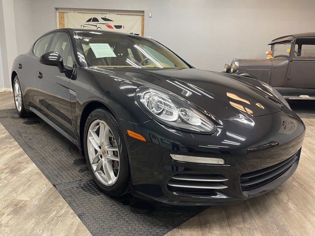 2014 Porsche Panamera Image 5
