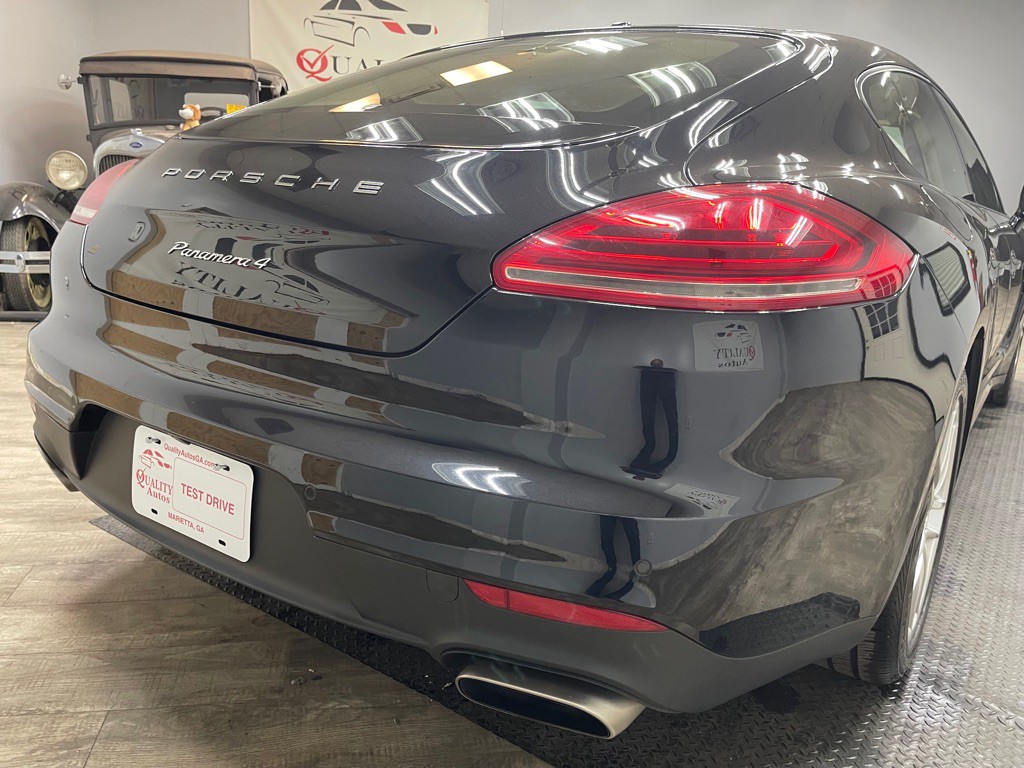 2014 Porsche Panamera Image 8