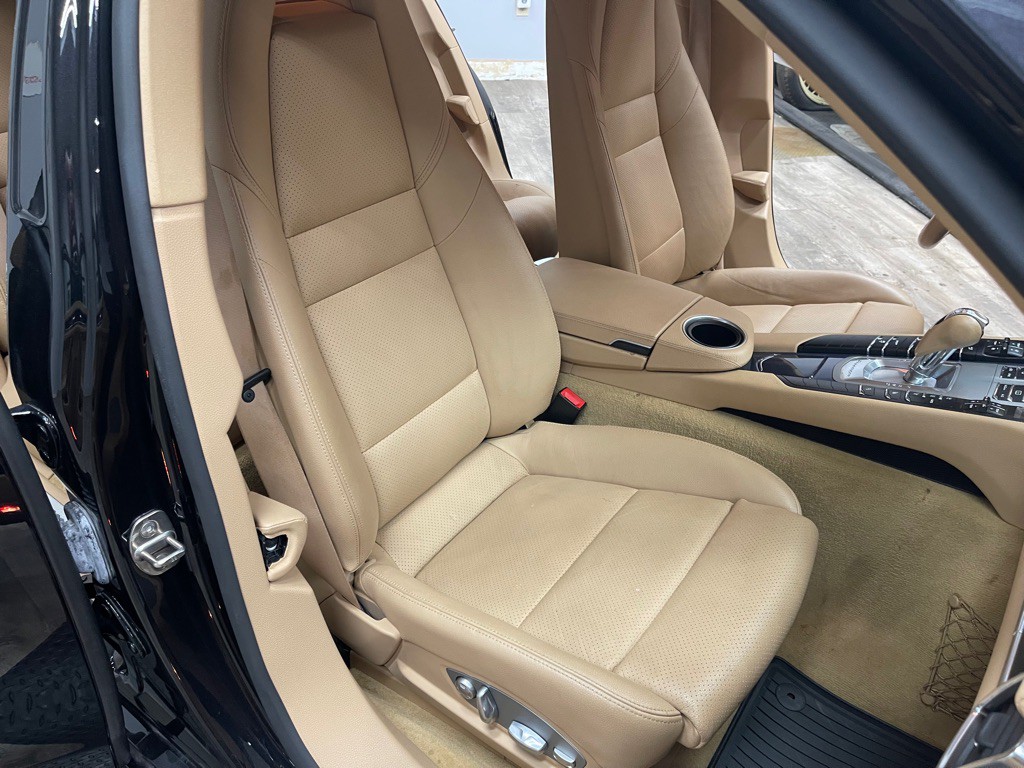 2014 Porsche Panamera Image 22