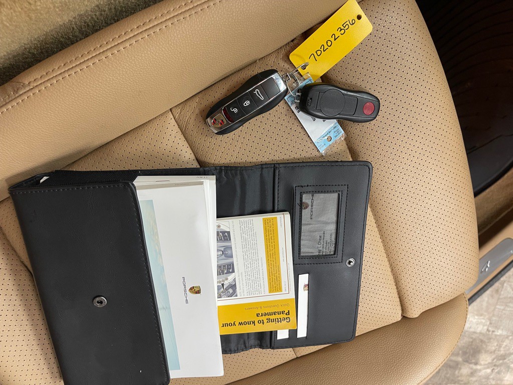 2014 Porsche Panamera Image 28