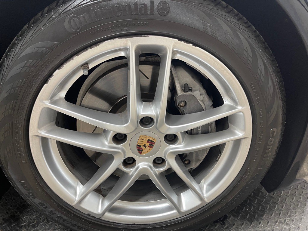 2014 Porsche Panamera Image 39