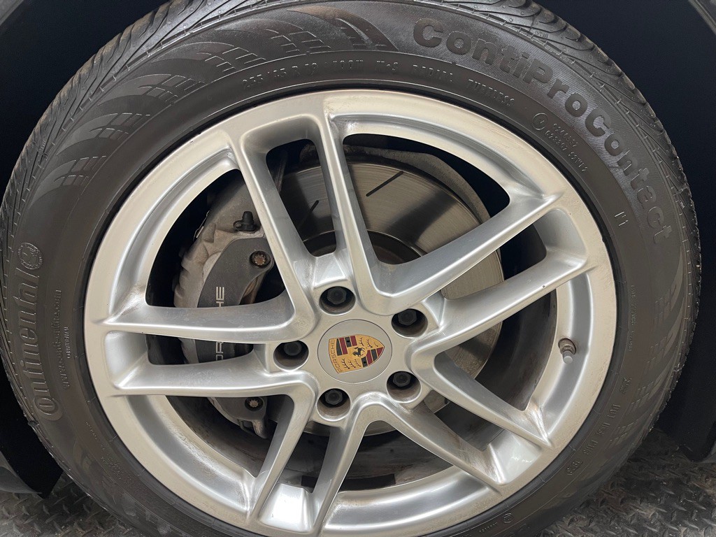 2014 Porsche Panamera Image 40