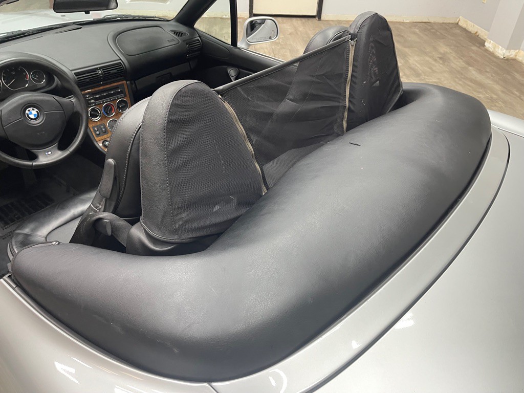 2000 BMW Z3 Image 20
