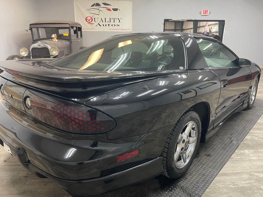 1999 Pontiac Firebird Image 5