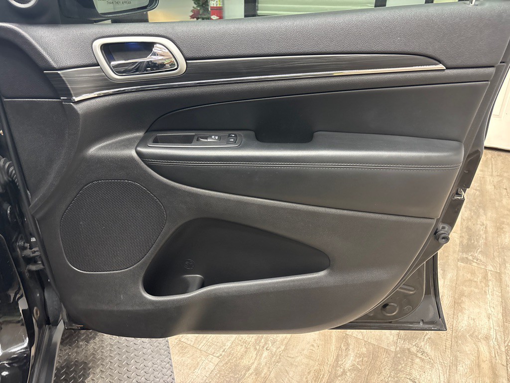 2019 Jeep Grand Cherokee Image 38