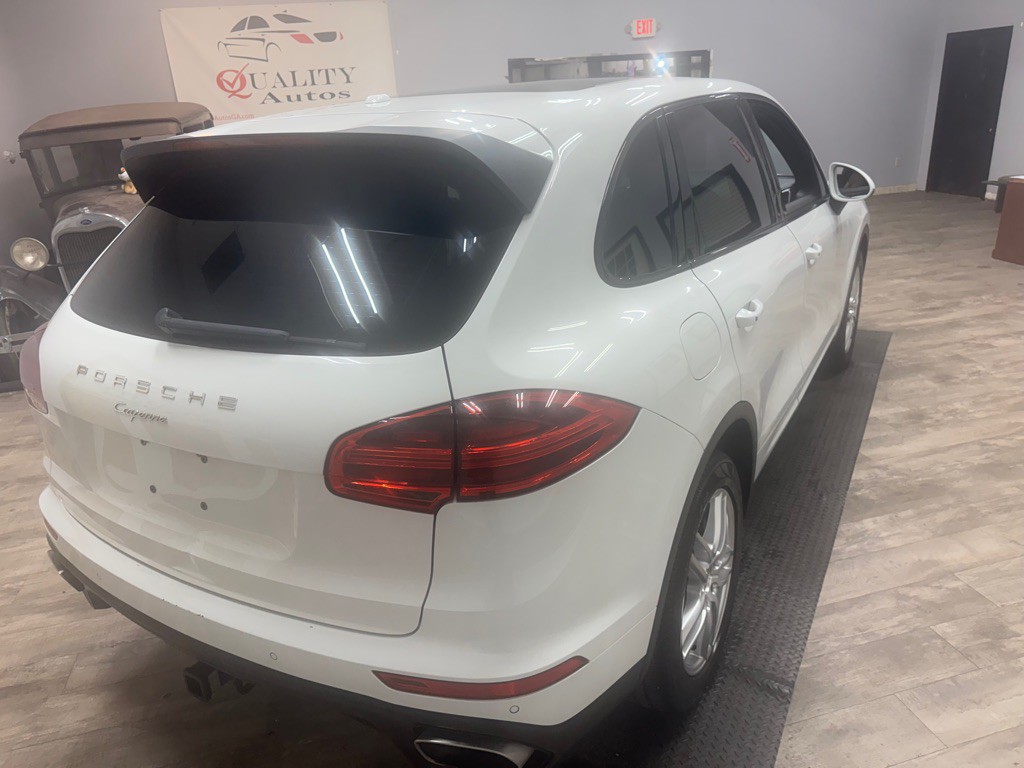 2016 Porsche Cayenne Image 7