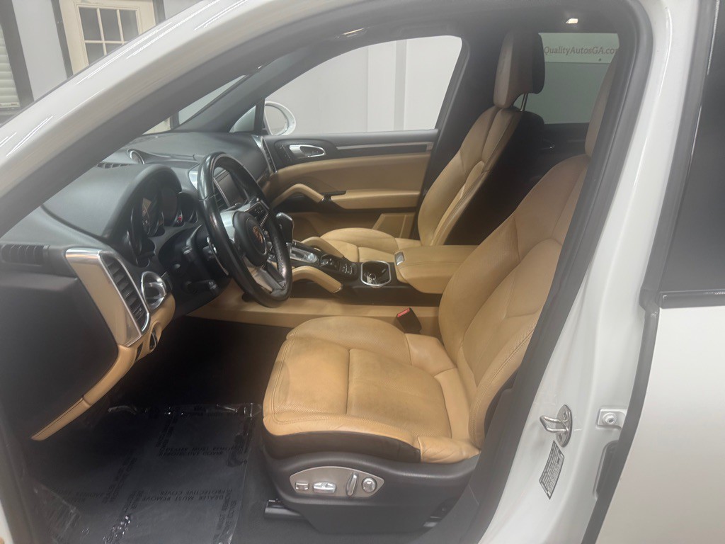 2016 Porsche Cayenne Image 11