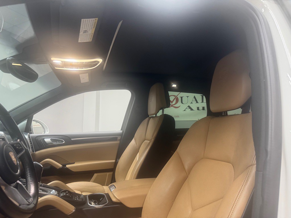 2016 Porsche Cayenne Image 27