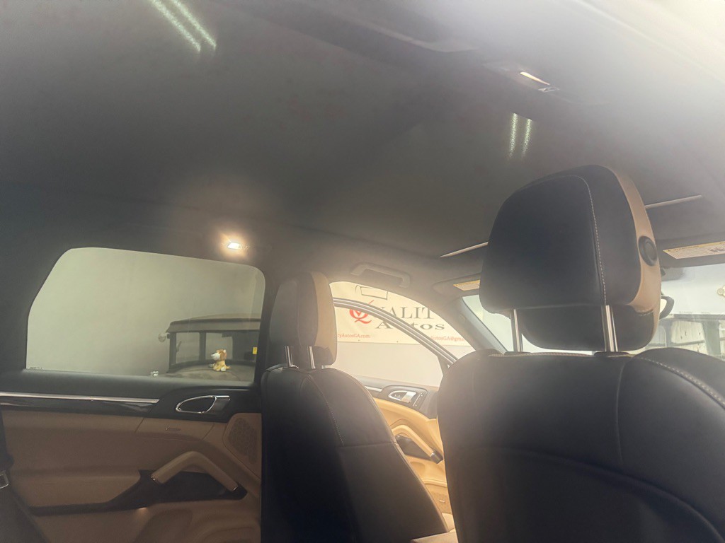 2016 Porsche Cayenne Image 41