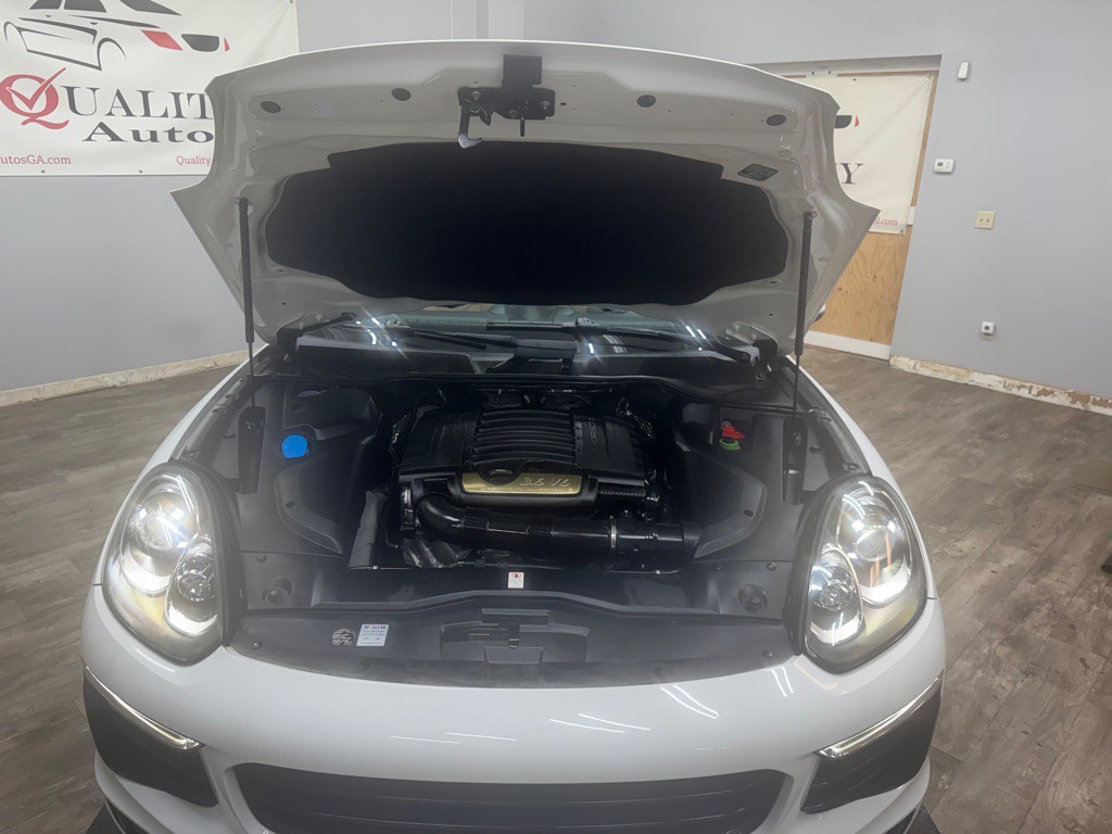2016 Porsche Cayenne Image 48