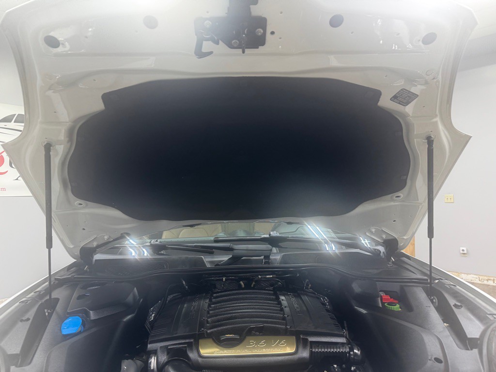 2016 Porsche Cayenne Image 49