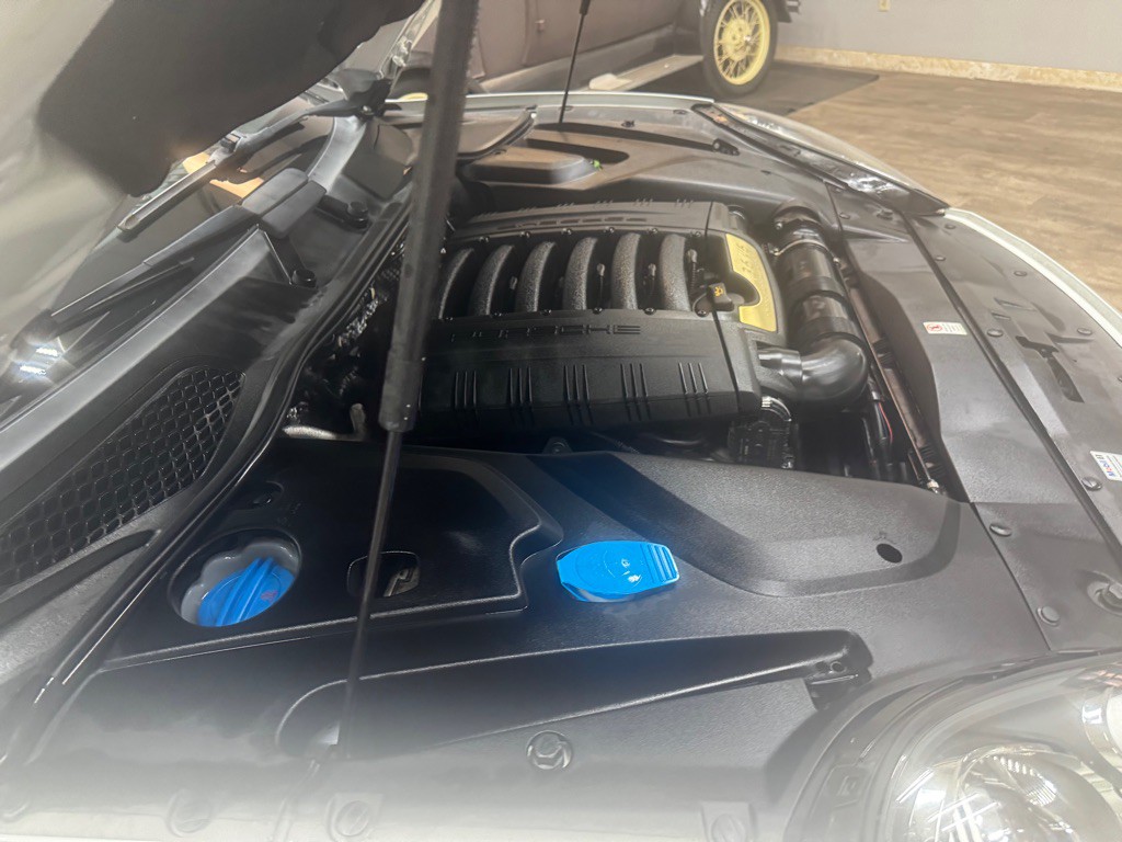 2016 Porsche Cayenne Image 51