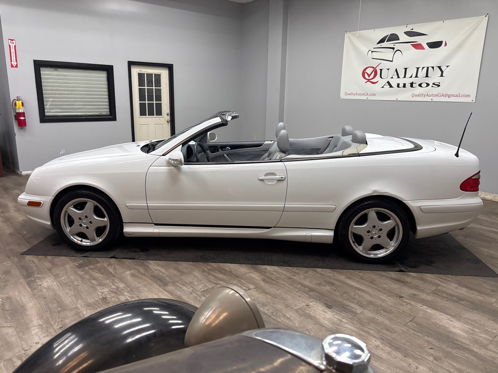 2001 Mercedes-Benz CLK-Class Image 7
