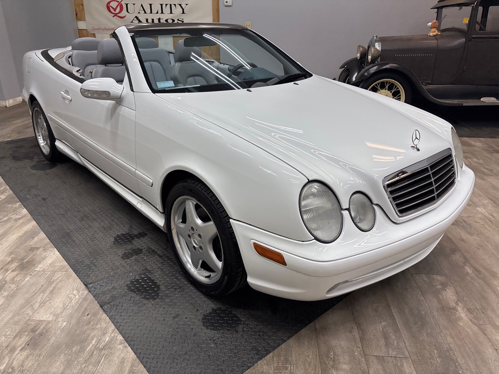 2001 Mercedes-Benz CLK-Class Image 13