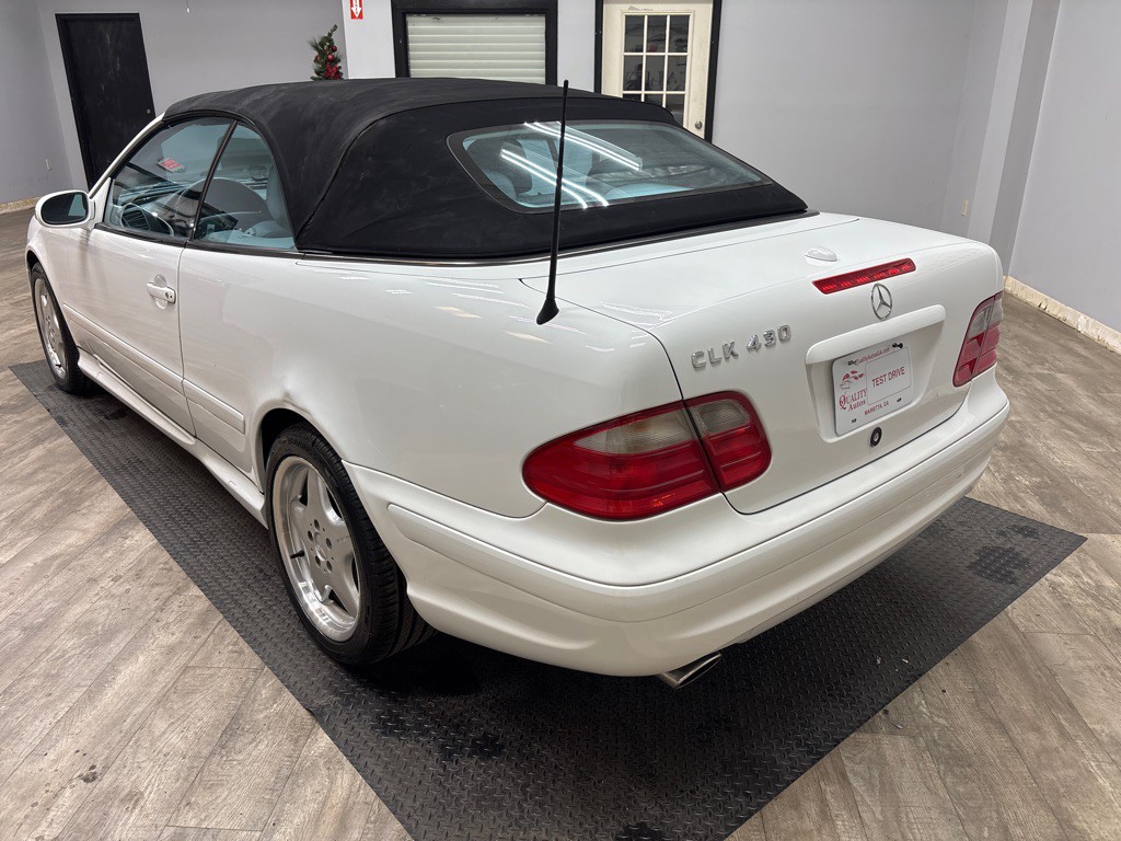 2001 Mercedes-Benz CLK-Class Image 17