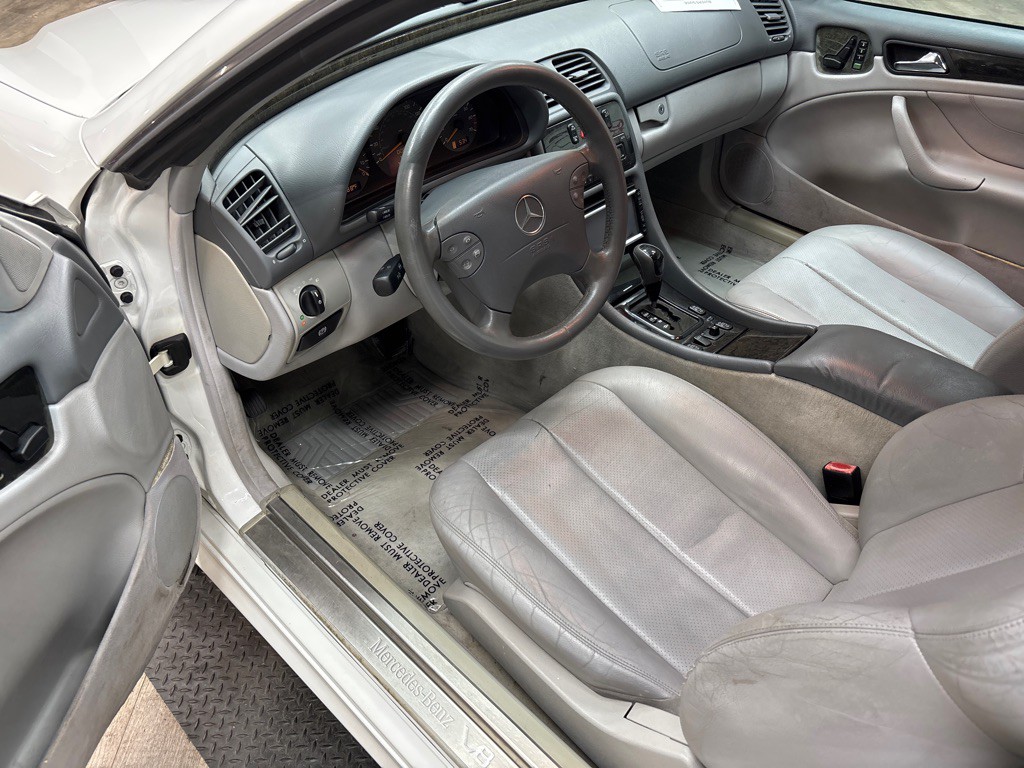 2001 Mercedes-Benz CLK-Class Image 23