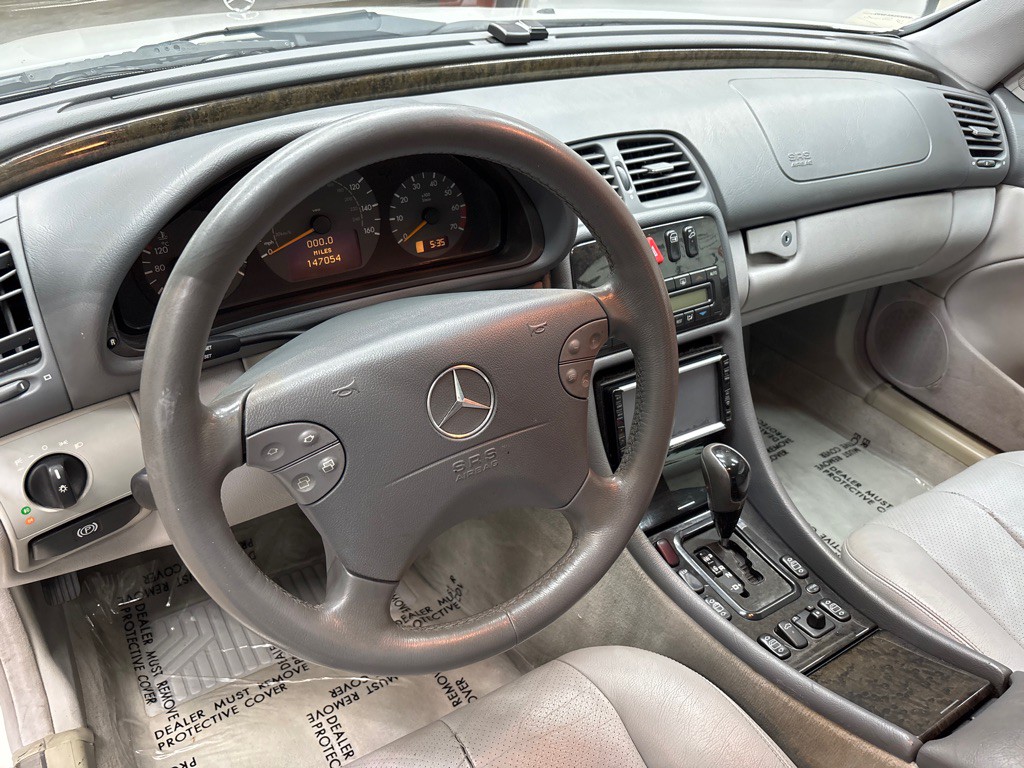 2001 Mercedes-Benz CLK-Class Image 24