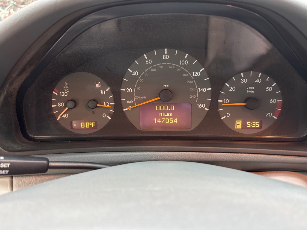 2001 Mercedes-Benz CLK-Class Image 25