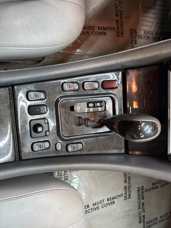 2001 Mercedes-Benz CLK-Class Image 27