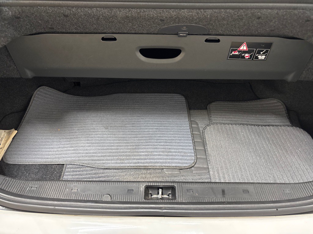 2001 Mercedes-Benz CLK-Class Image 34