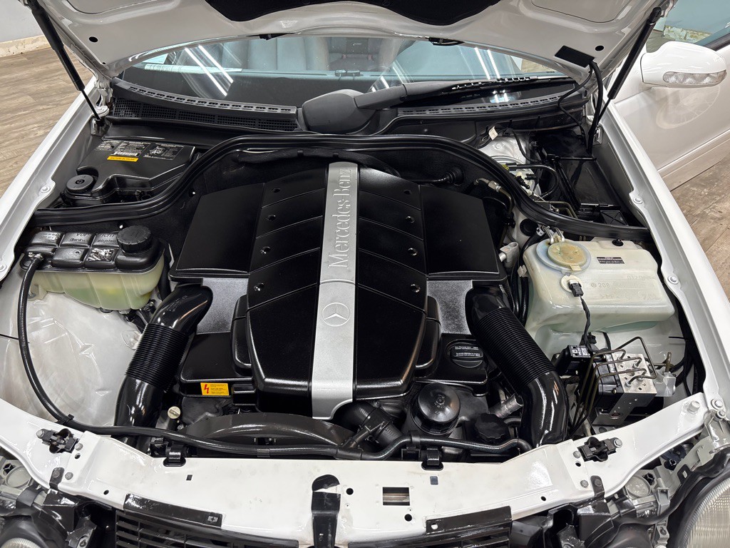 2001 Mercedes-Benz CLK-Class Image 35