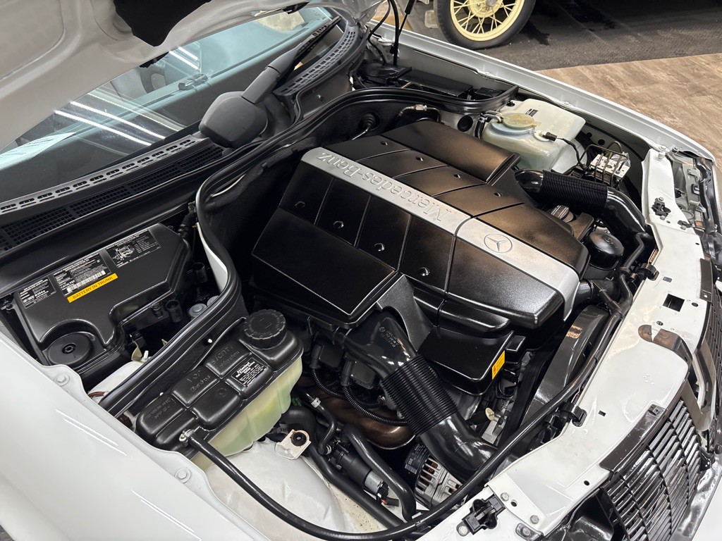 2001 Mercedes-Benz CLK-Class Image 36
