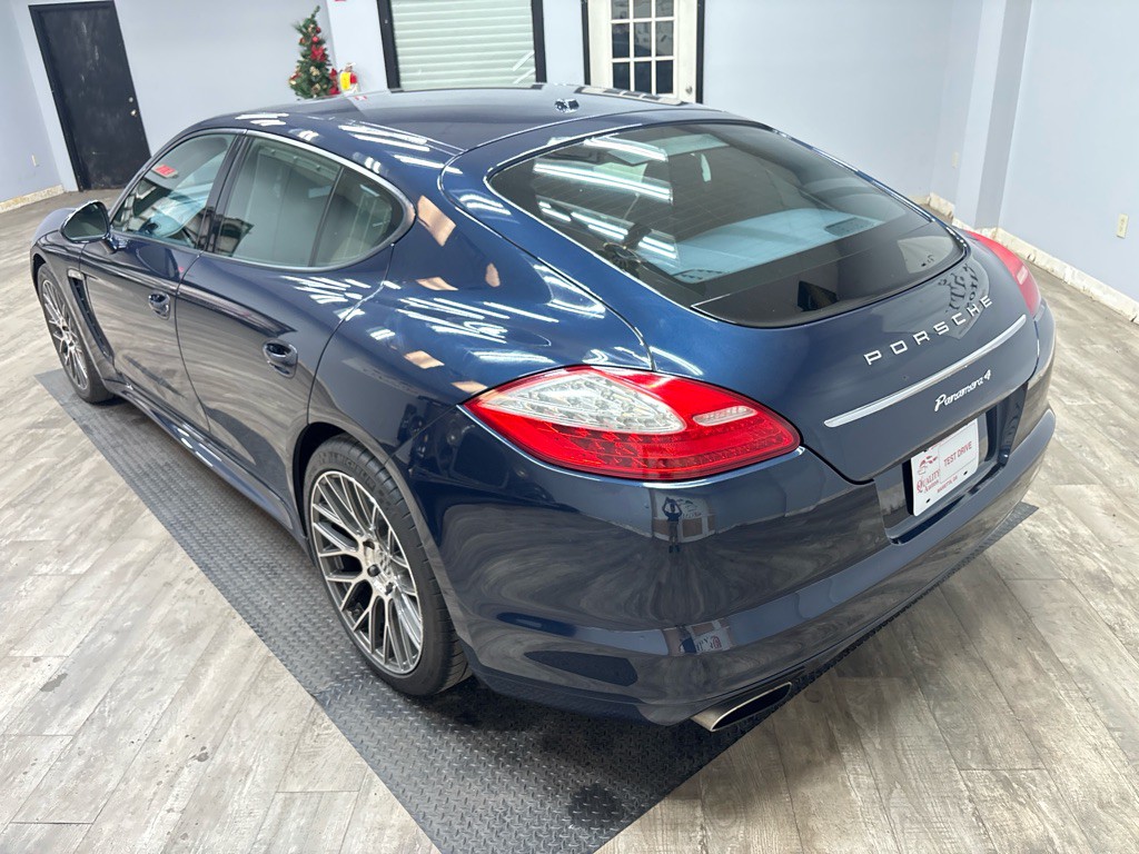 2012 Porsche Panamera Image 7