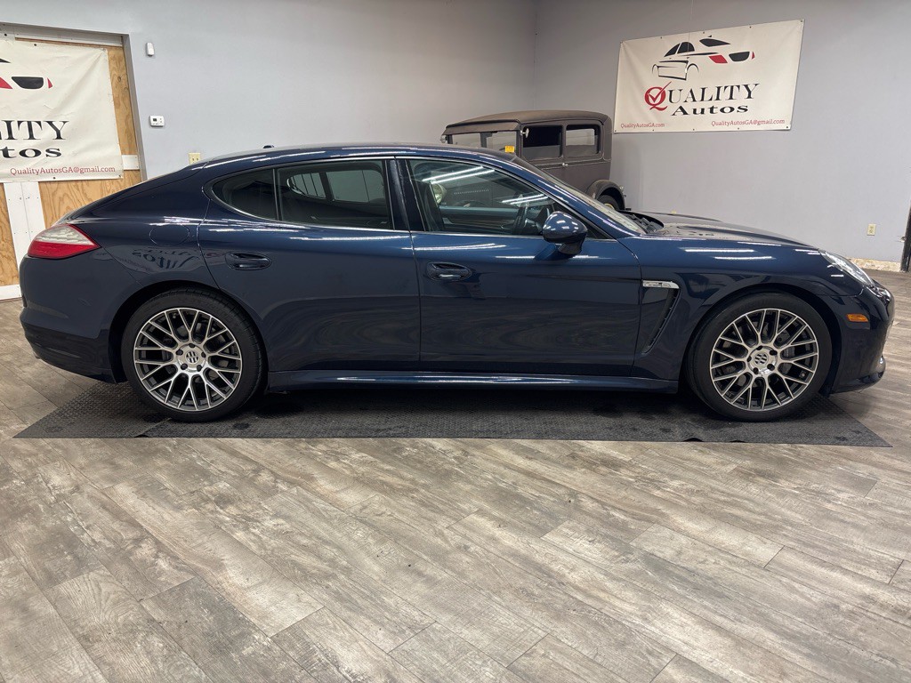 2012 Porsche Panamera Image 11