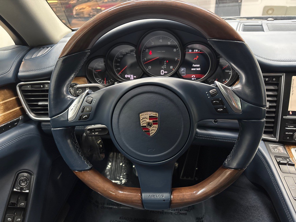 2012 Porsche Panamera Image 23